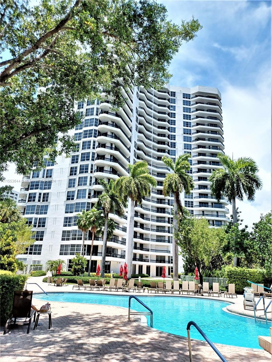 3400 NE 192nd St 705, Aventura, Florida 33180, 2 Bedrooms Bedrooms, ,2 BathroomsBathrooms,Residential,For Sale,3400 NE 192nd St 705,A11553644