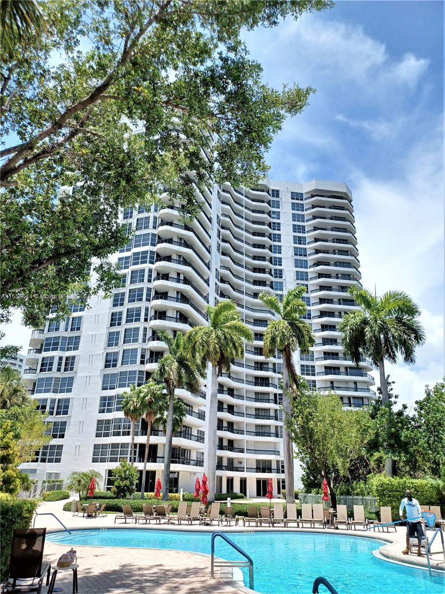 3400 NE 192nd St 705, Aventura, Florida 33180, 2 Bedrooms Bedrooms, ,2 BathroomsBathrooms,Residential,For Sale,3400 NE 192nd St 705,A11553644