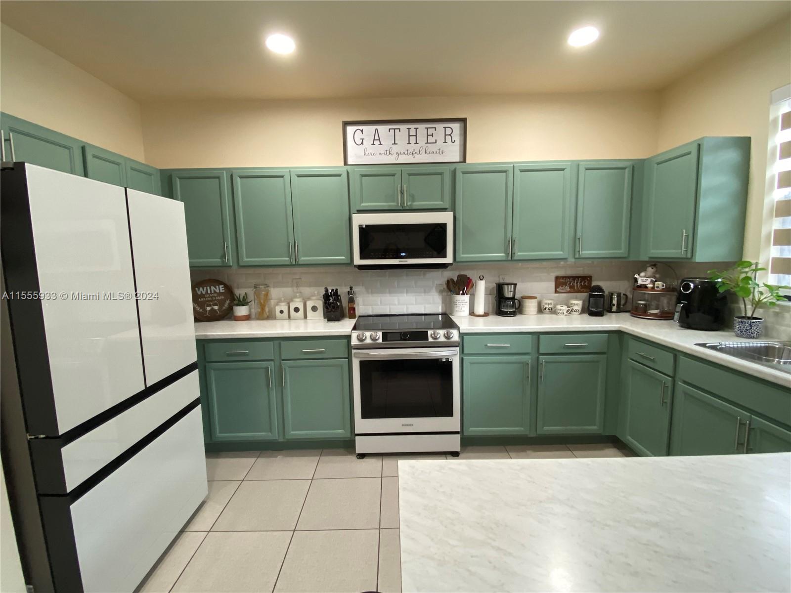 11430 SW 252nd Ter, Homestead, Florida 33032, 3 Bedrooms Bedrooms, ,2 BathroomsBathrooms,Residential,For Sale,11430 SW 252nd Ter,A11555933