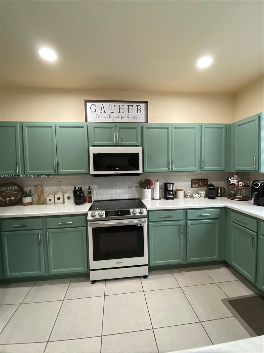 11430 SW 252nd Ter, Homestead, Florida 33032, 3 Bedrooms Bedrooms, ,2 BathroomsBathrooms,Residential,For Sale,11430 SW 252nd Ter,A11555933