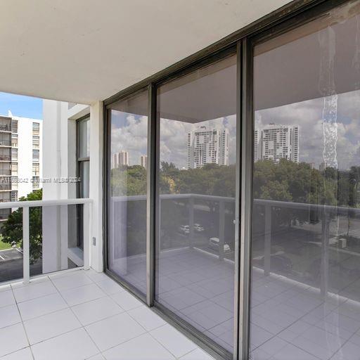 3625 N Country Club Dr 408, Aventura, Florida 33180, 2 Bedrooms Bedrooms, ,2 BathroomsBathrooms,Residential,For Sale,3625 N Country Club Dr 408,A11556042