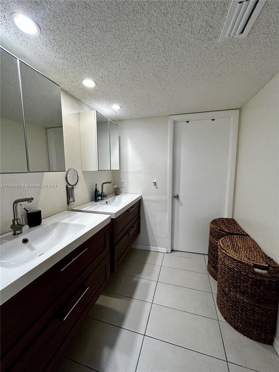 8020 Hampton Blvd 209, North Lauderdale, Florida 33068, 2 Bedrooms Bedrooms, ,2 BathroomsBathrooms,Residential,For Sale,8020 Hampton Blvd 209,A11556063