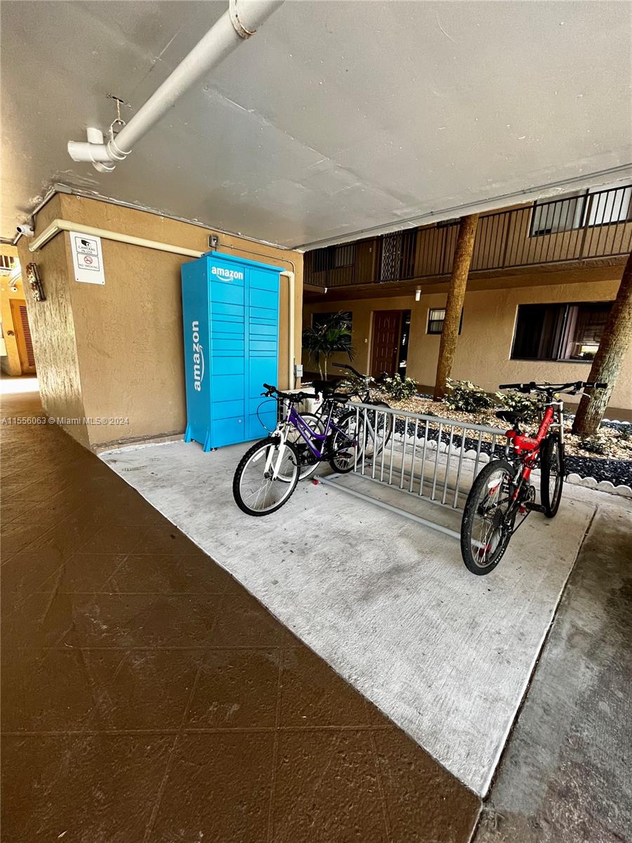 8020 Hampton Blvd 209, North Lauderdale, Florida 33068, 2 Bedrooms Bedrooms, ,2 BathroomsBathrooms,Residential,For Sale,8020 Hampton Blvd 209,A11556063