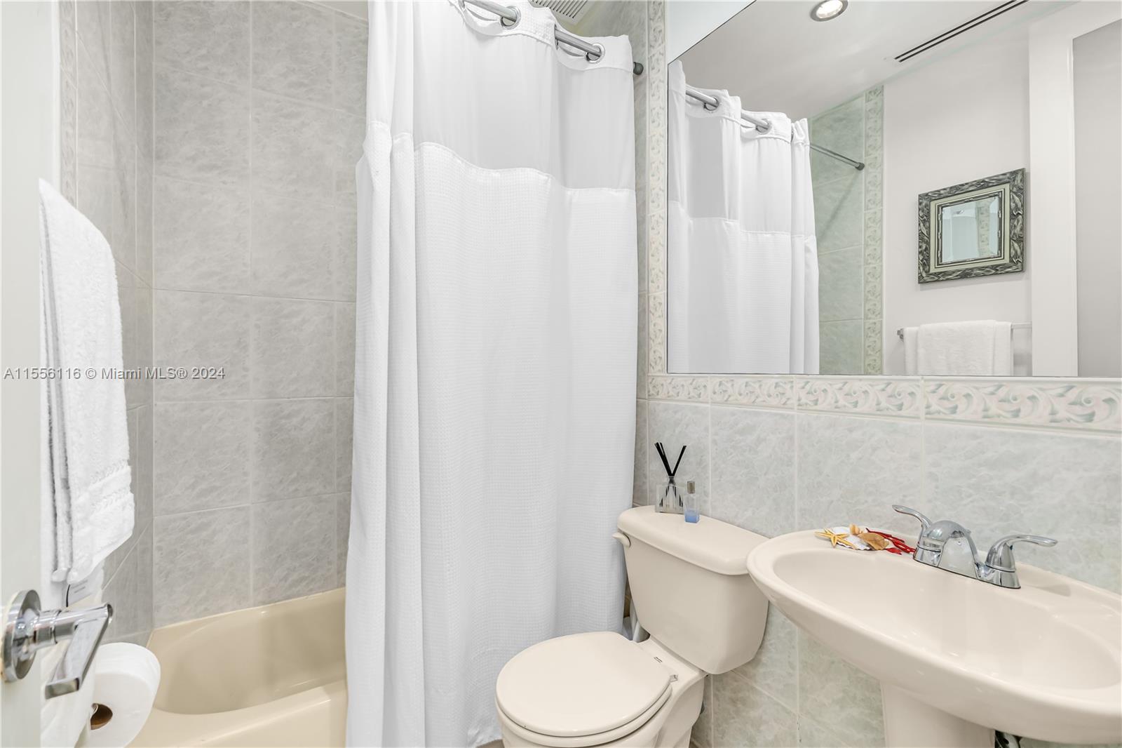 857 Michael St, Miami Beach, Florida 33141, 3 Bedrooms Bedrooms, ,2 BathroomsBathrooms,Residential,For Sale,857 Michael St,A11556116
