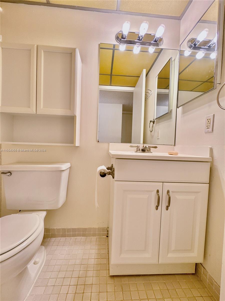 10715 W Clairmont Cir 212, Tamarac, Florida 33321, 2 Bedrooms Bedrooms, ,2 BathroomsBathrooms,Residential,For Sale,10715 W Clairmont Cir 212,A11554350