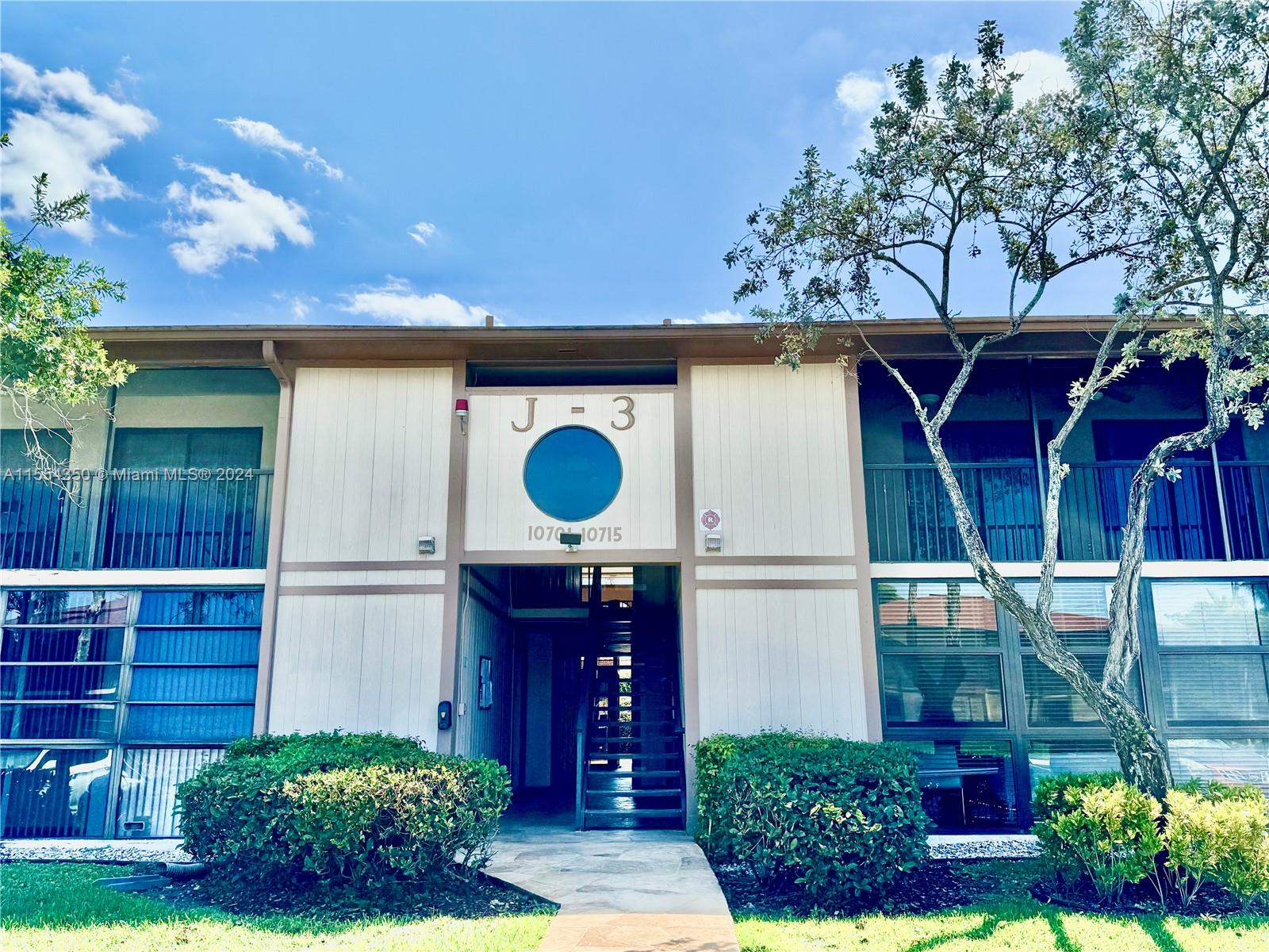 10715 W Clairmont Cir 212, Tamarac, Florida 33321, 2 Bedrooms Bedrooms, ,2 BathroomsBathrooms,Residential,For Sale,10715 W Clairmont Cir 212,A11554350