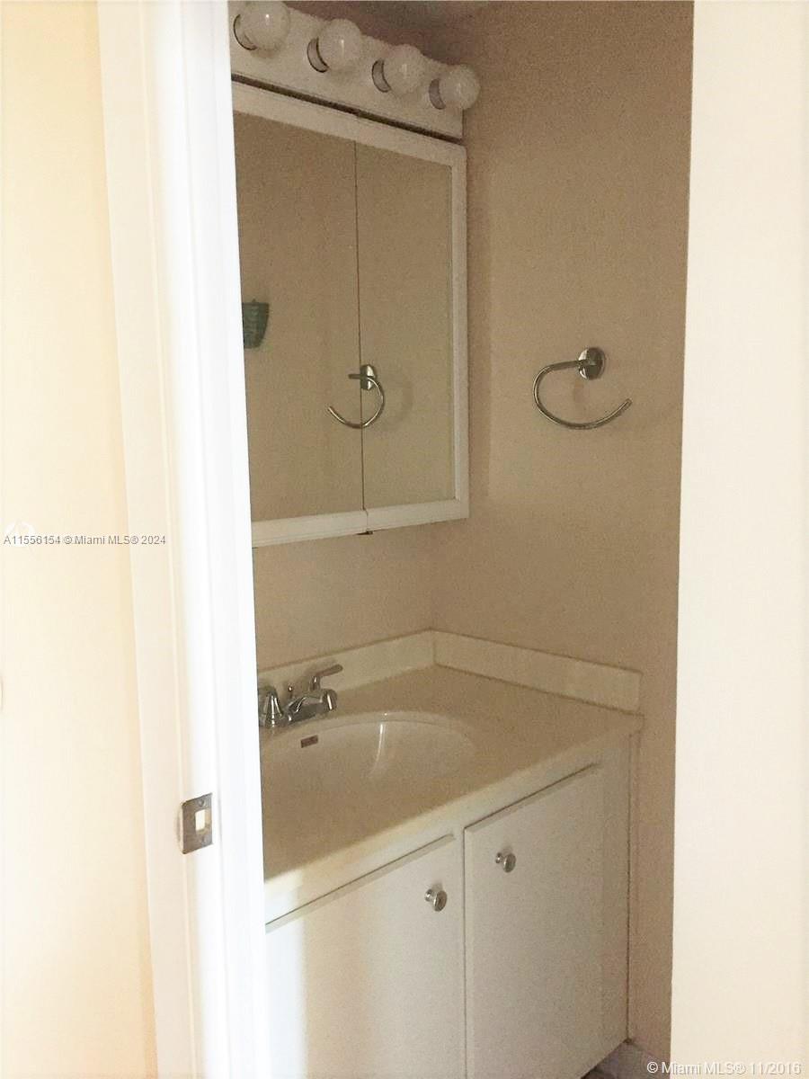 200 Leslie Dr 827, Hallandale Beach, Florida 33009, 1 Bedroom Bedrooms, ,1 BathroomBathrooms,Residential,For Sale,200 Leslie Dr 827,A11556154