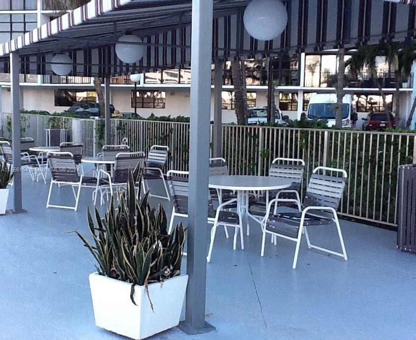 200 Leslie Dr 827, Hallandale Beach, Florida 33009, 1 Bedroom Bedrooms, ,1 BathroomBathrooms,Residential,For Sale,200 Leslie Dr 827,A11556154