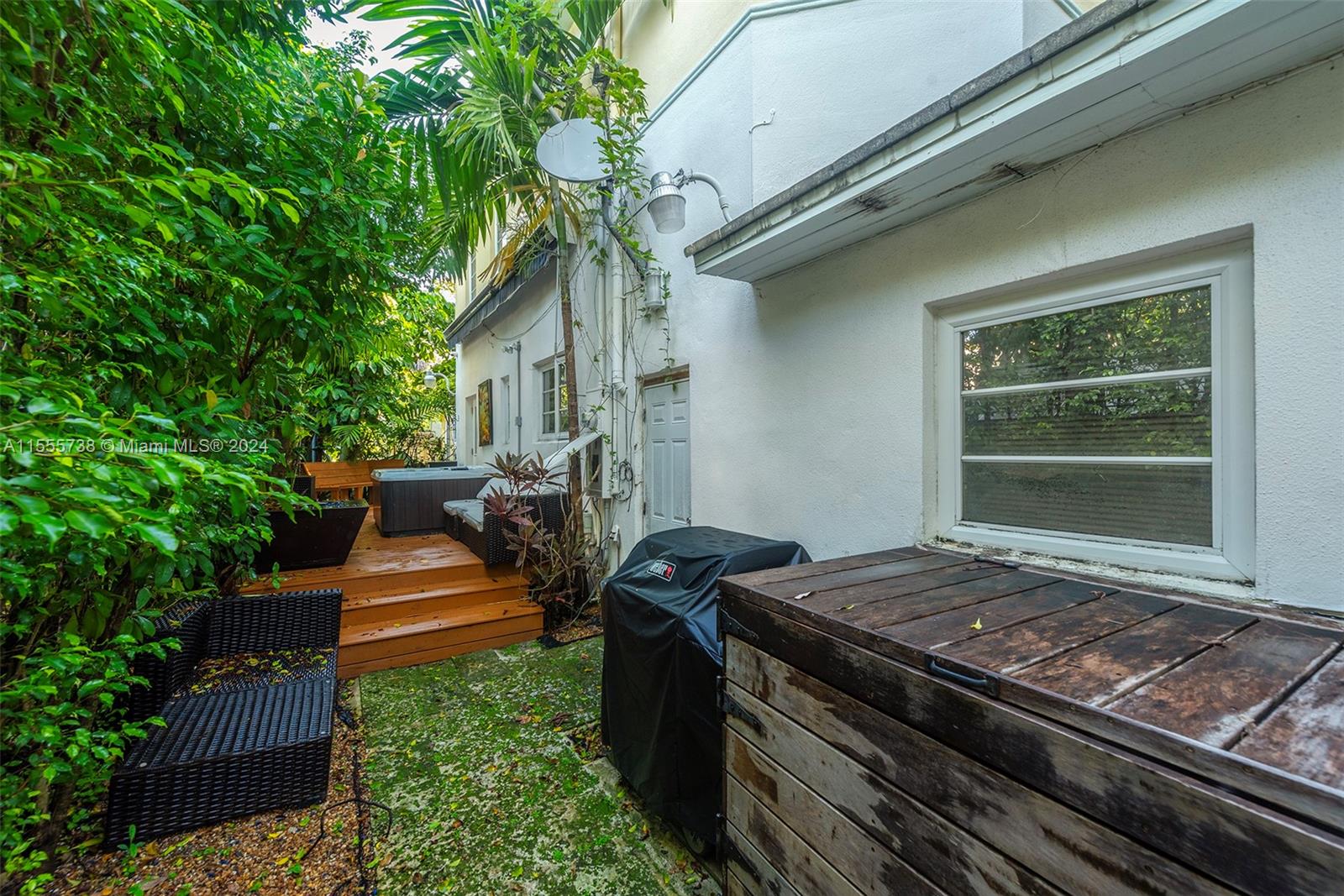 3440 N Meridian Ave, Miami Beach, Florida 33140, 4 Bedrooms Bedrooms, ,3 BathroomsBathrooms,Residential,For Sale,3440 N Meridian Ave,A11555738