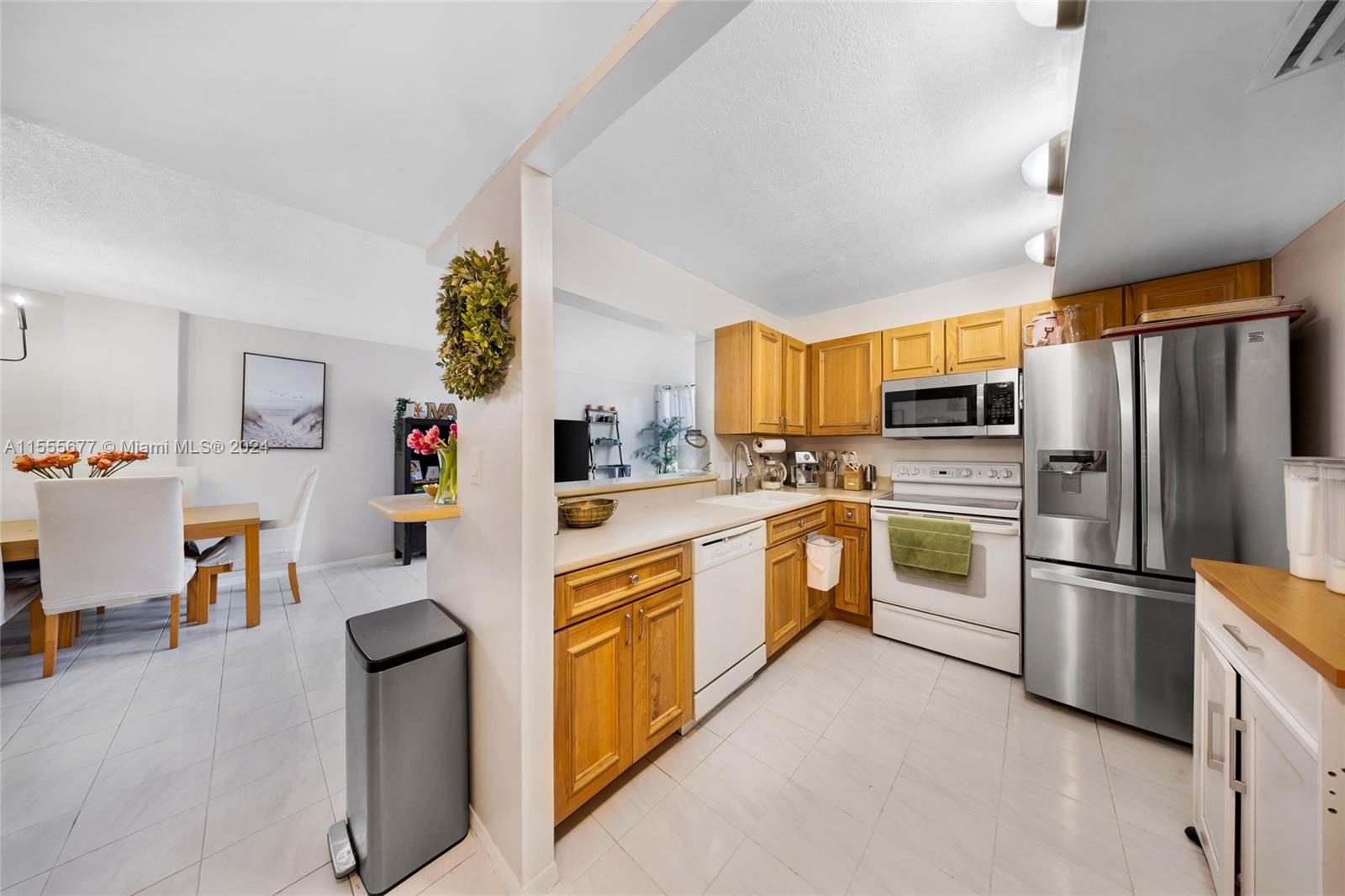 2101 Atlantic Shores Blvd 209, Hallandale Beach, Florida 33009, 2 Bedrooms Bedrooms, ,1 BathroomBathrooms,Residential,For Sale,2101 Atlantic Shores Blvd 209,A11555677