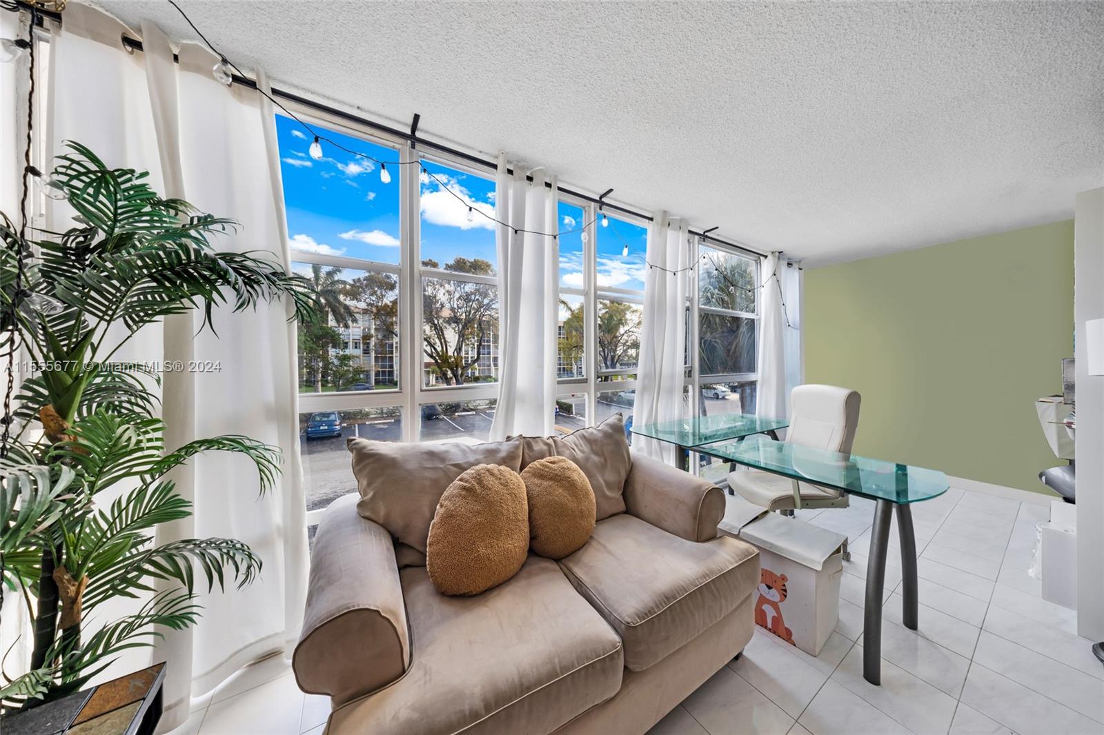 2101 Atlantic Shores Blvd 209, Hallandale Beach, Florida 33009, 2 Bedrooms Bedrooms, ,1 BathroomBathrooms,Residential,For Sale,2101 Atlantic Shores Blvd 209,A11555677