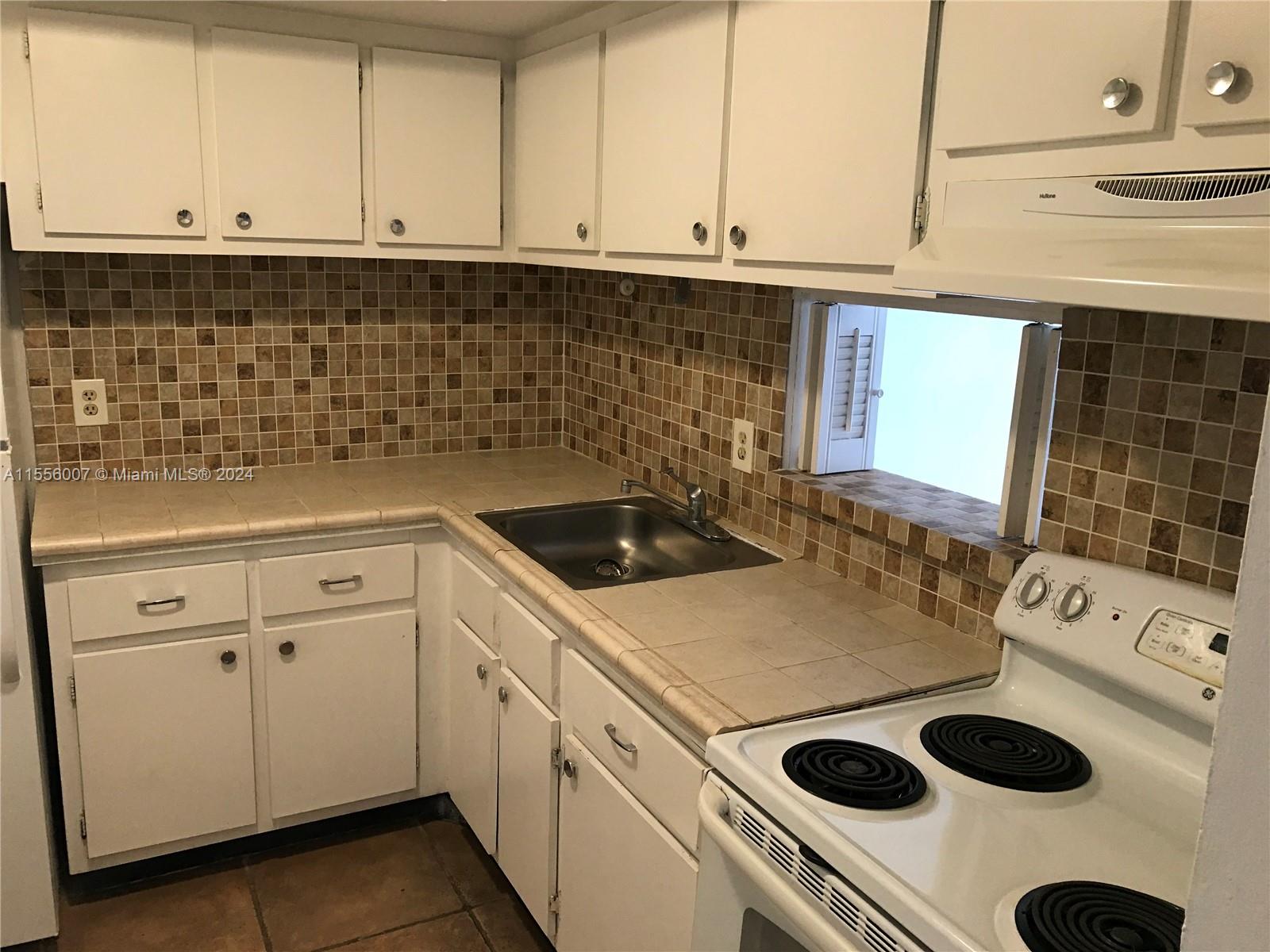 401 Ocean Drive 401, Miami Beach, Florida 33139, 1 Bedroom Bedrooms, ,1 BathroomBathrooms,Residential,For Sale,401 Ocean Drive 401,A11556007