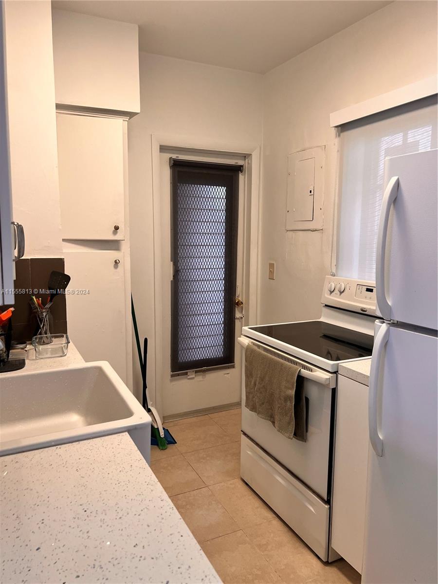 1195 Marseille Dr 5, Miami Beach, Florida 33141, 1 Bedroom Bedrooms, ,1 BathroomBathrooms,Residential,For Sale,1195 Marseille Dr 5,A11555813