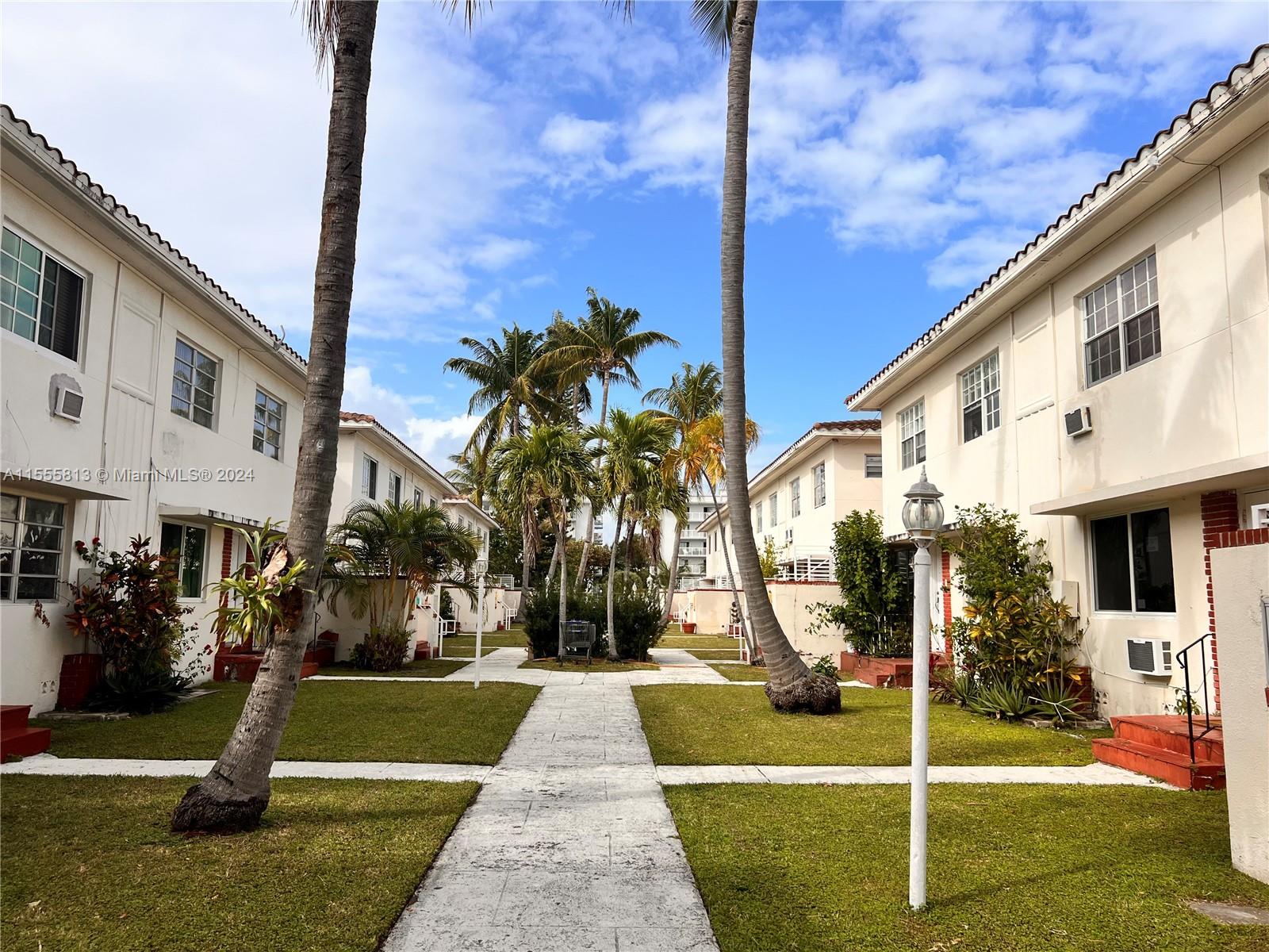 1195 Marseille Dr 5, Miami Beach, Florida 33141, 1 Bedroom Bedrooms, ,1 BathroomBathrooms,Residential,For Sale,1195 Marseille Dr 5,A11555813