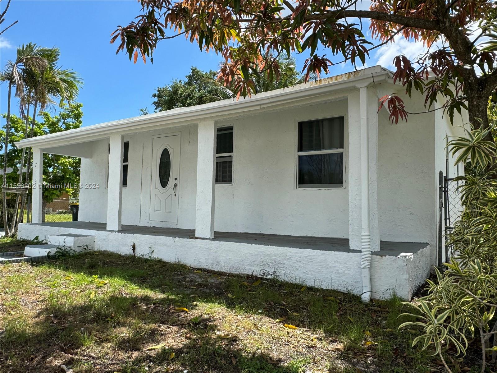 713 SW 7th St, Dania Beach, Florida 33004, 3 Bedrooms Bedrooms, ,1 BathroomBathrooms,Residential,For Sale,713 SW 7th St,A11556202