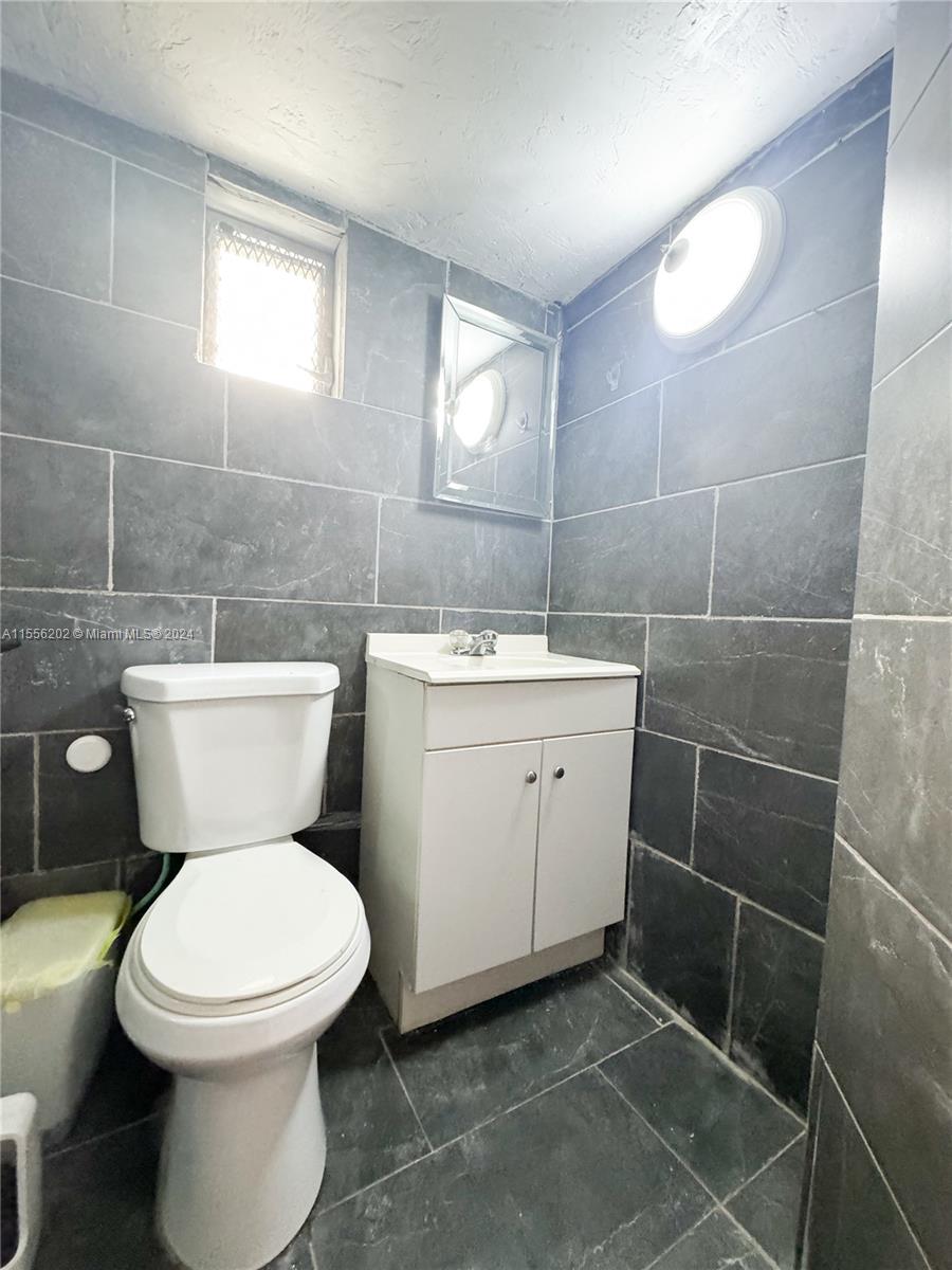 713 SW 7th St, Dania Beach, Florida 33004, 3 Bedrooms Bedrooms, ,1 BathroomBathrooms,Residential,For Sale,713 SW 7th St,A11556202