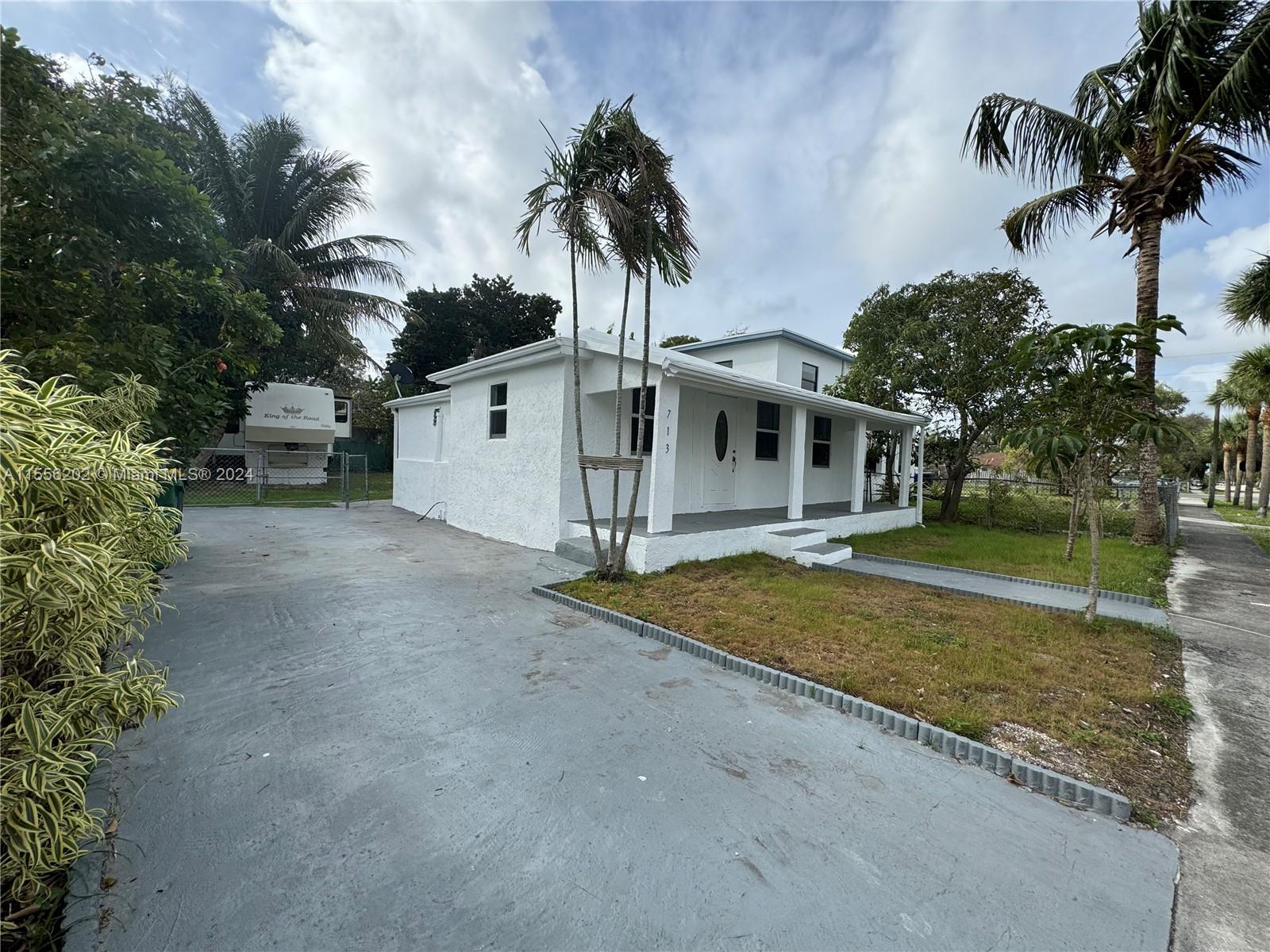 713 SW 7th St, Dania Beach, Florida 33004, 3 Bedrooms Bedrooms, ,1 BathroomBathrooms,Residential,For Sale,713 SW 7th St,A11556202