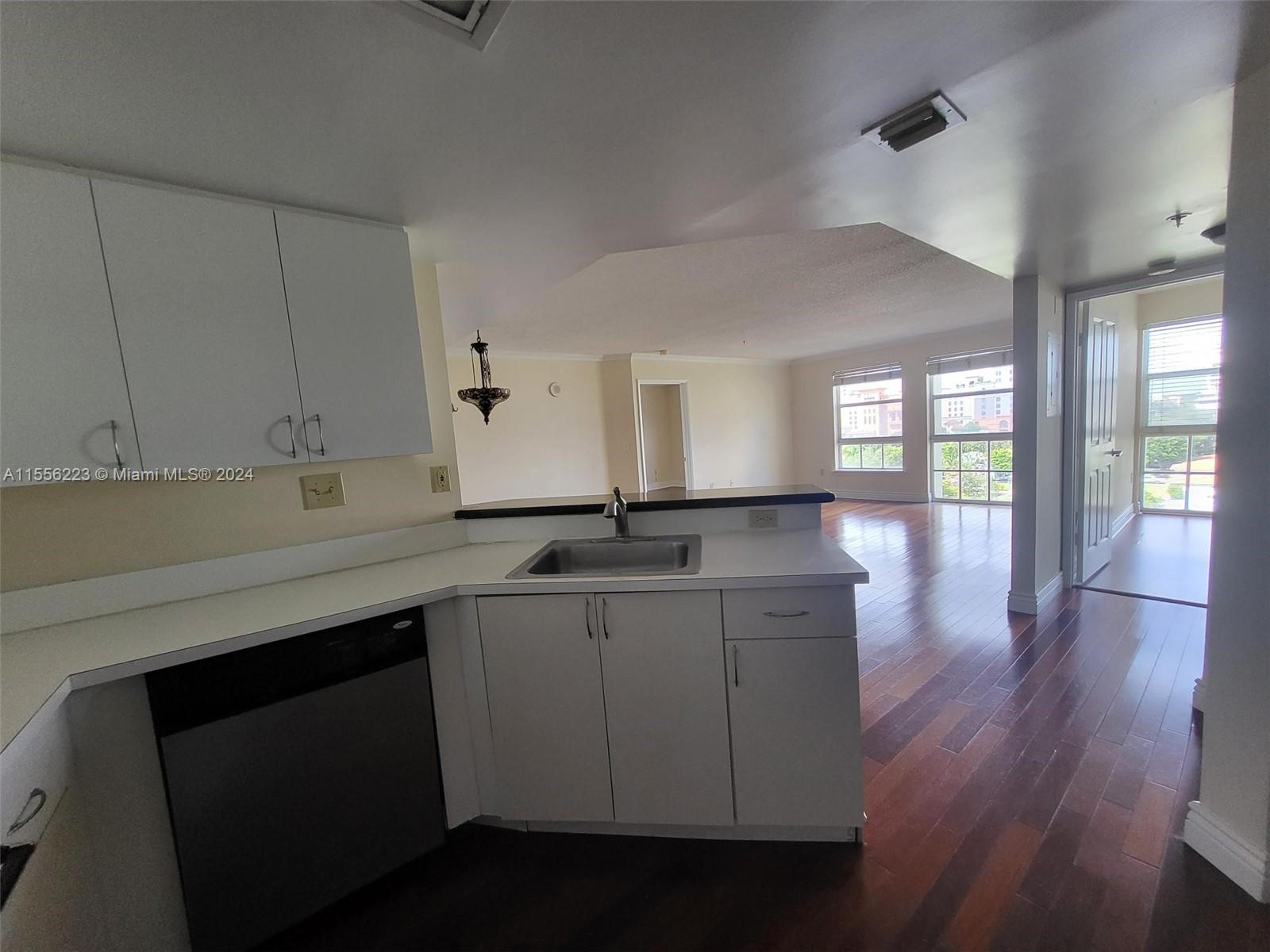 2351 Douglas Rd 707, Miami, Florida 33145, 2 Bedrooms Bedrooms, ,2 BathroomsBathrooms,Residential,For Sale,2351 Douglas Rd 707,A11556223