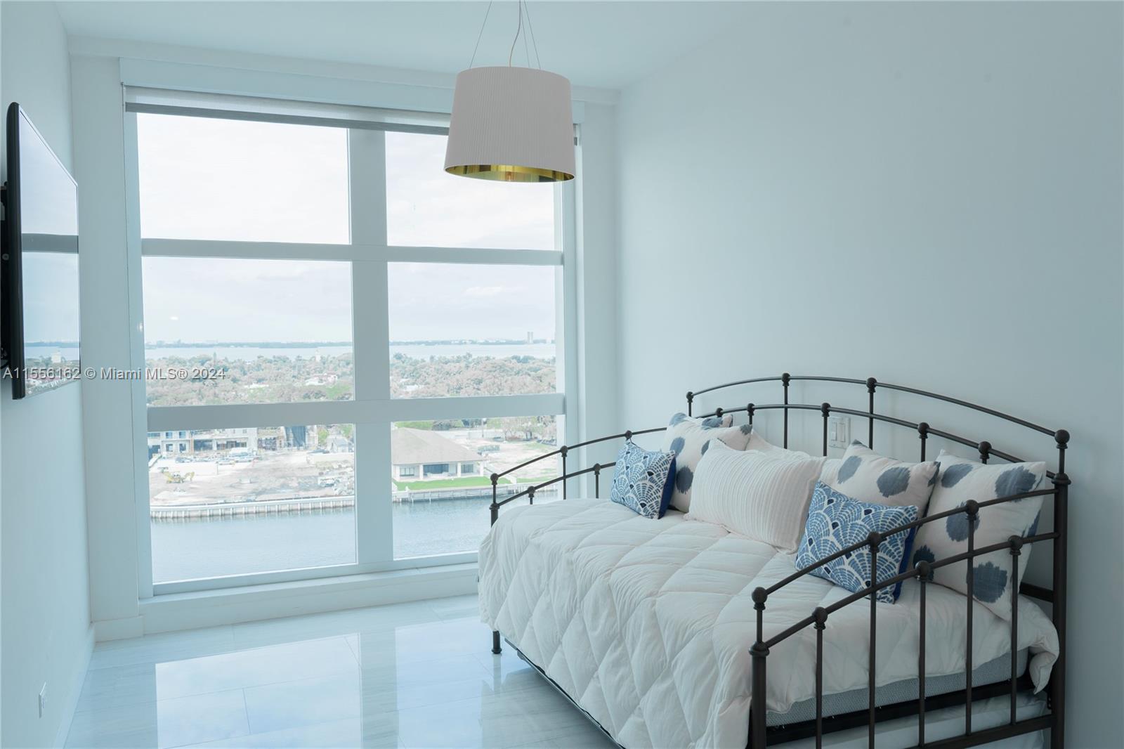 5055 Collins Ave 14J, Miami Beach, Florida 33140, 3 Bedrooms Bedrooms, ,3 BathroomsBathrooms,Residentiallease,For Rent,5055 Collins Ave 14J,A11556162