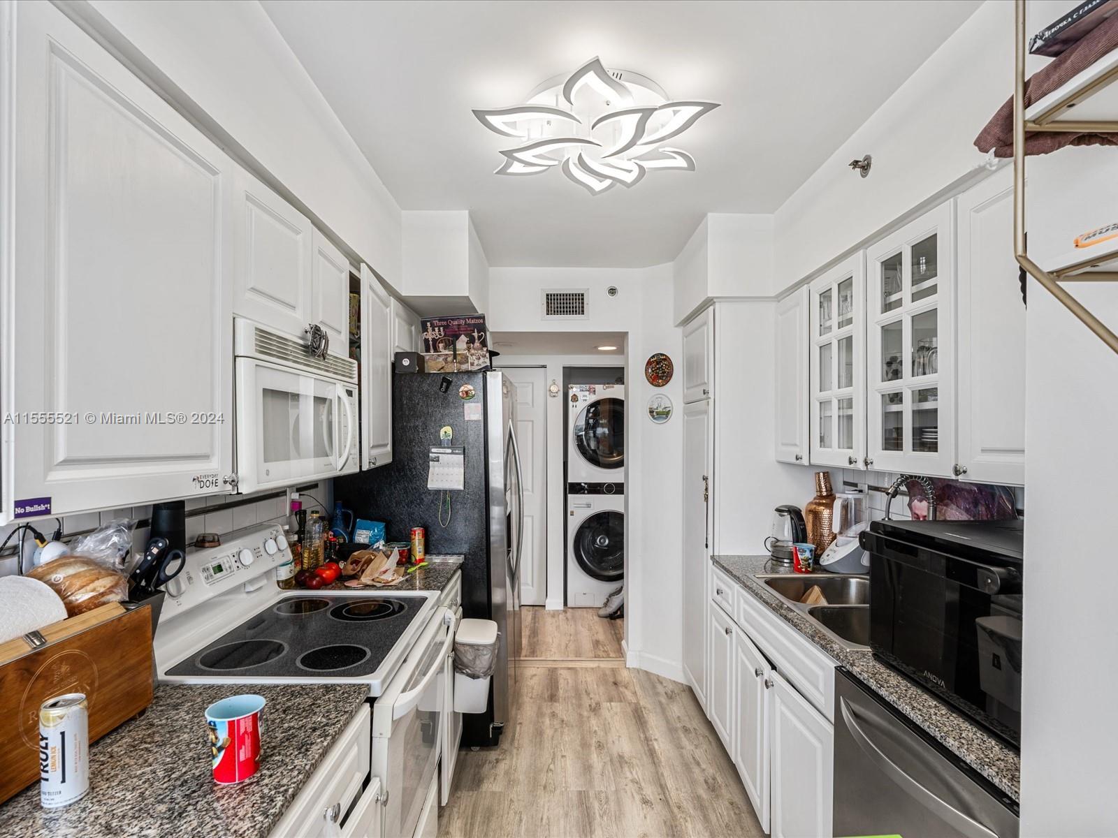 7330 Ocean Ter 21-D, Miami Beach, Florida 33141, 2 Bedrooms Bedrooms, ,2 BathroomsBathrooms,Residential,For Sale,7330 Ocean Ter 21-D,A11555521