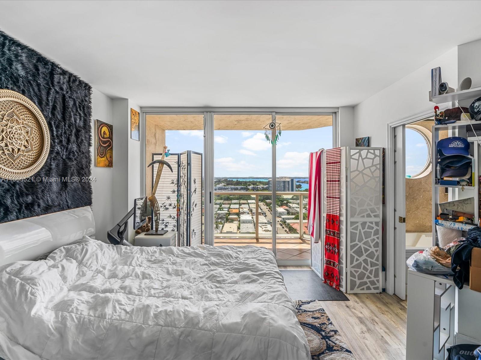 7330 Ocean Ter 21-D, Miami Beach, Florida 33141, 2 Bedrooms Bedrooms, ,2 BathroomsBathrooms,Residential,For Sale,7330 Ocean Ter 21-D,A11555521