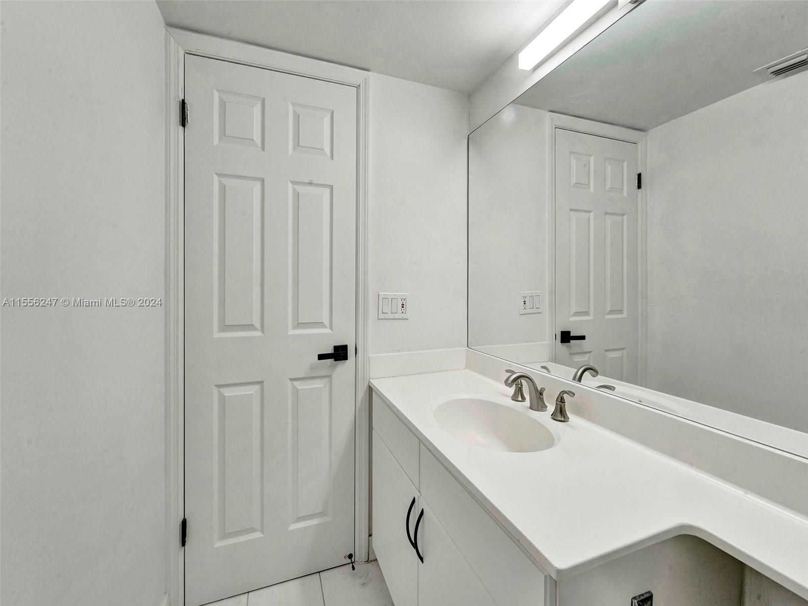 3500 Mystic Pointe Dr 1508, Aventura, Florida 33180, 3 Bedrooms Bedrooms, ,3 BathroomsBathrooms,Residential,For Sale,3500 Mystic Pointe Dr 1508,A11556247