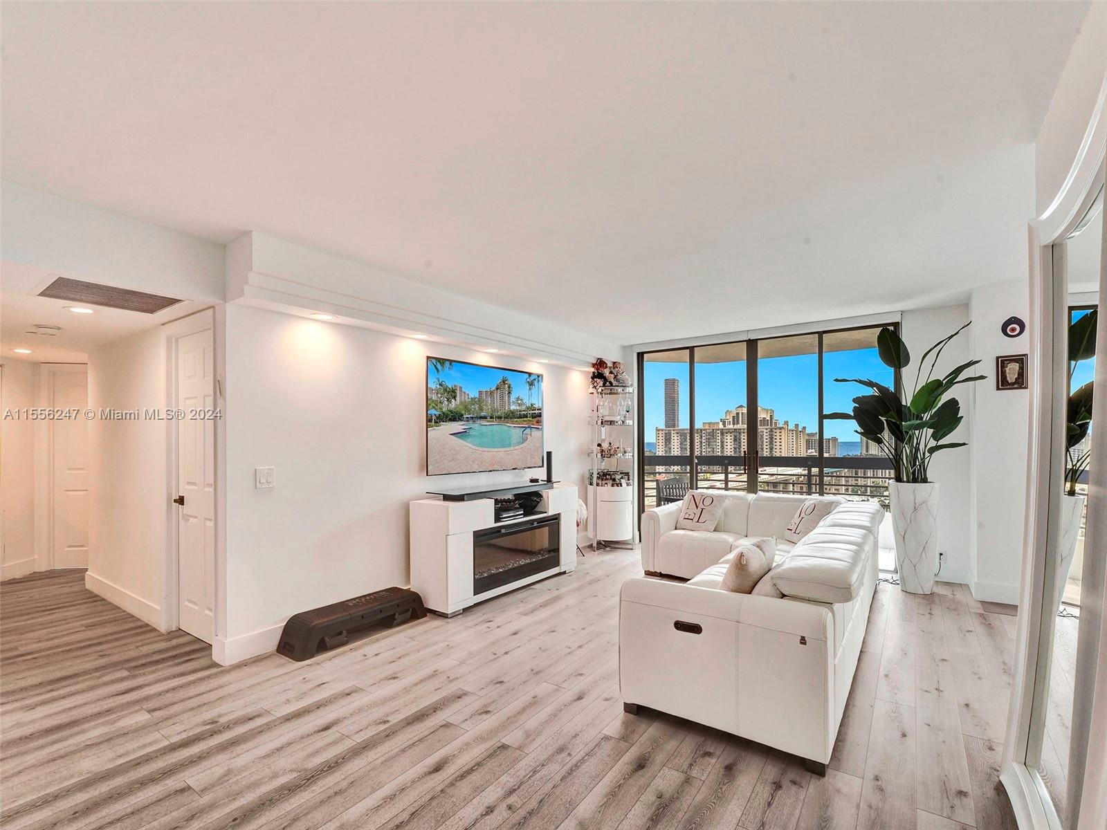 3500 Mystic Pointe Dr 1508, Aventura, Florida 33180, 3 Bedrooms Bedrooms, ,3 BathroomsBathrooms,Residential,For Sale,3500 Mystic Pointe Dr 1508,A11556247