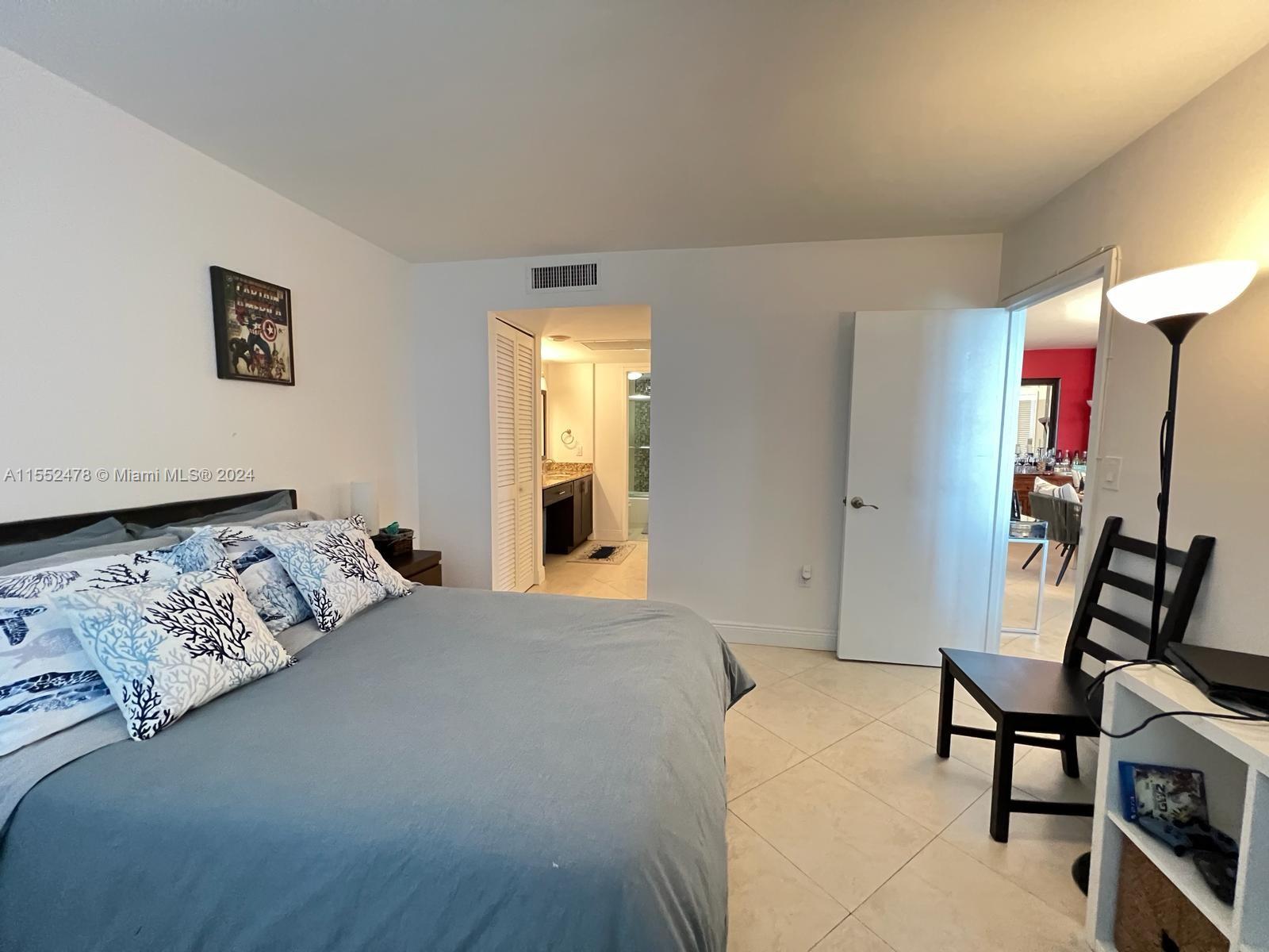 5701 Collins Ave 1614, Miami Beach, Florida 33140, 2 Bedrooms Bedrooms, ,2 BathroomsBathrooms,Residential,For Sale,5701 Collins Ave 1614,A11552478