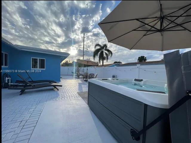 1447 NE 28th Ct house, Pompano Beach, Florida 33064, 3 Bedrooms Bedrooms, ,2 BathroomsBathrooms,Residentiallease,For Rent,1447 NE 28th Ct house,A11556373
