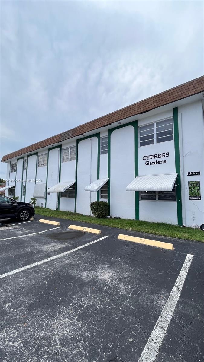 2219 Polk St 8A, Hollywood, Florida 33020, 1 Bedroom Bedrooms, ,1 BathroomBathrooms,Residentiallease,For Rent,2219 Polk St 8A,A11541461