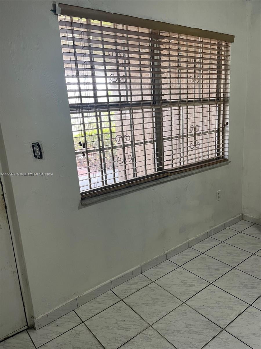 Hialeah, Florida 33012, 2 Bedrooms Bedrooms, ,1 BathroomBathrooms,Residential,For Sale,A11556379