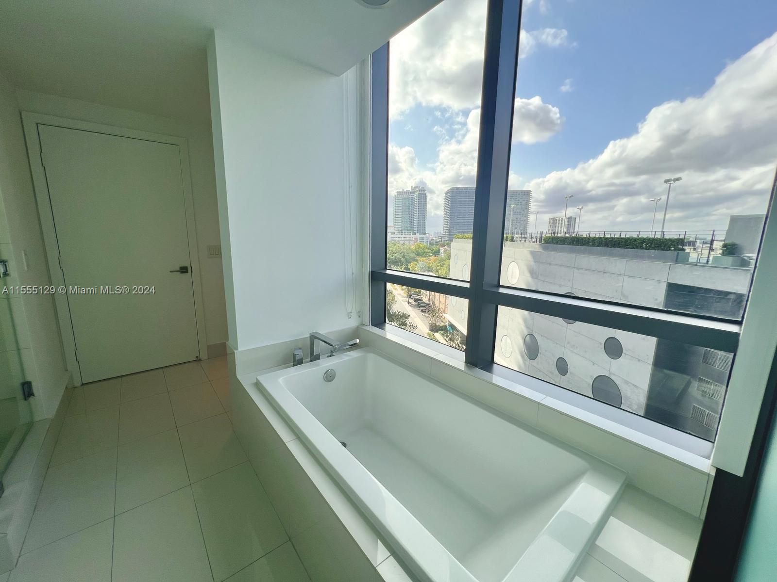 650 NE 32nd St 908, Miami, Florida 33137, 1 Bedroom Bedrooms, ,1 BathroomBathrooms,Residential,For Sale,650 NE 32nd St 908,A11555129