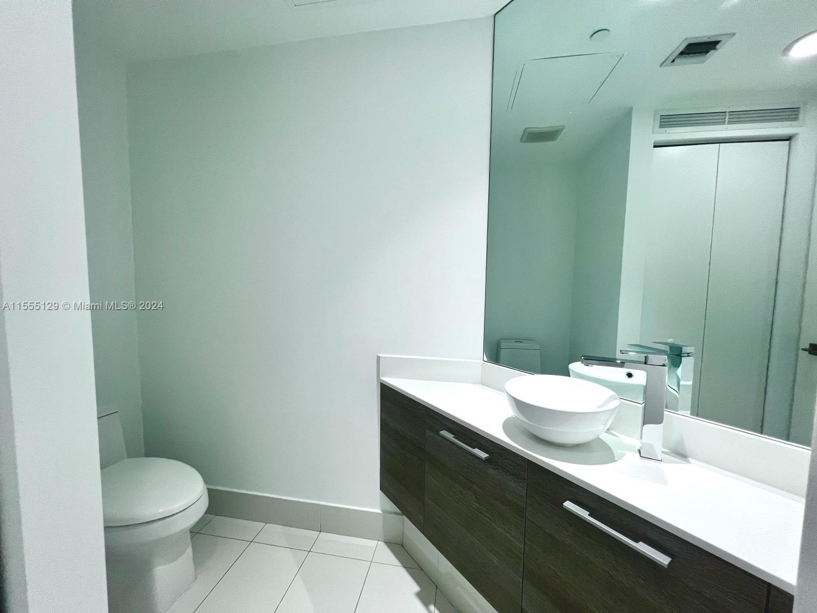 650 NE 32nd St 908, Miami, Florida 33137, 1 Bedroom Bedrooms, ,1 BathroomBathrooms,Residential,For Sale,650 NE 32nd St 908,A11555129