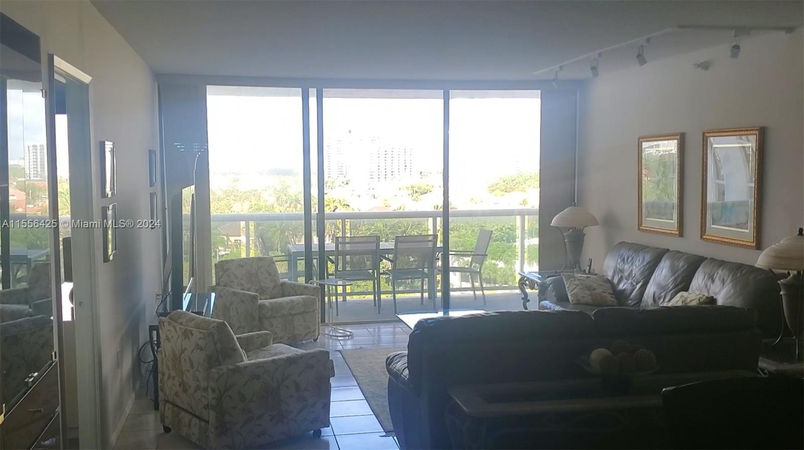 20515 E Country Club Dr 849, Aventura, Florida 33180, 2 Bedrooms Bedrooms, ,2 BathroomsBathrooms,Residential,For Sale,20515 E Country Club Dr 849,A11556425