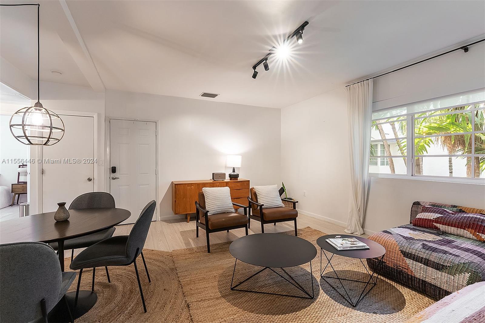3917 N Meridian Ave 204, Miami Beach, Florida 33140, 1 Bedroom Bedrooms, ,2 BathroomsBathrooms,Residential,For Sale,3917 N Meridian Ave 204,A11556446