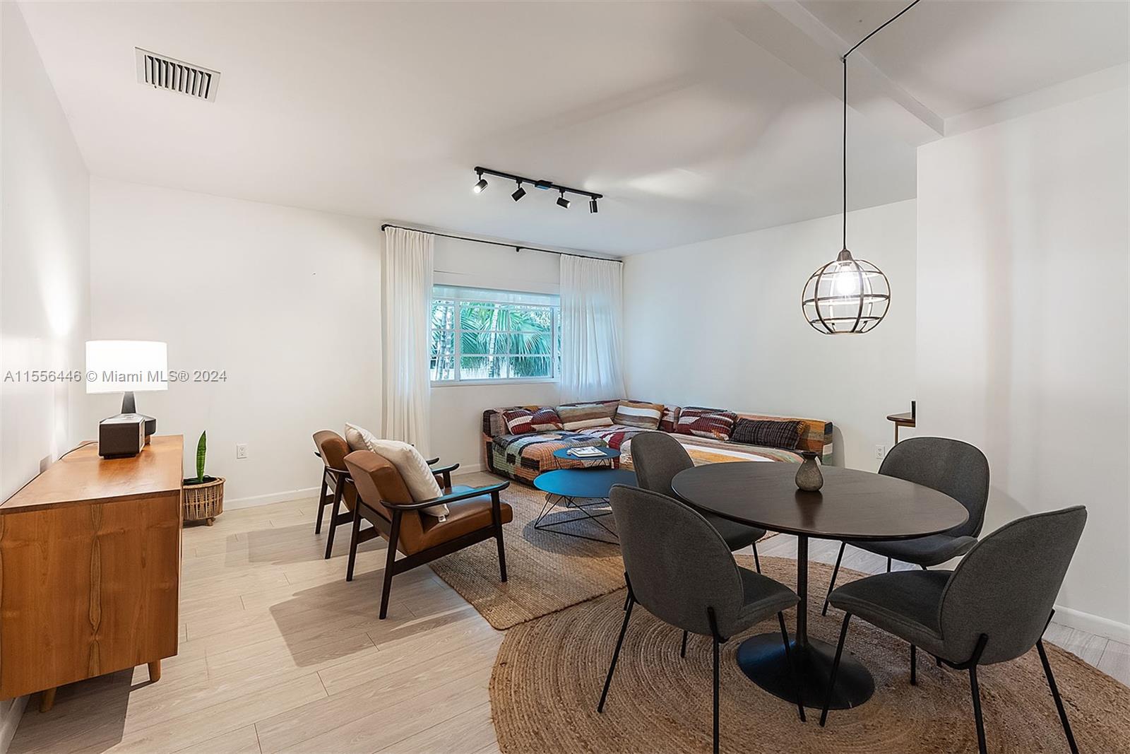 3917 N Meridian Ave 204, Miami Beach, Florida 33140, 1 Bedroom Bedrooms, ,2 BathroomsBathrooms,Residential,For Sale,3917 N Meridian Ave 204,A11556446