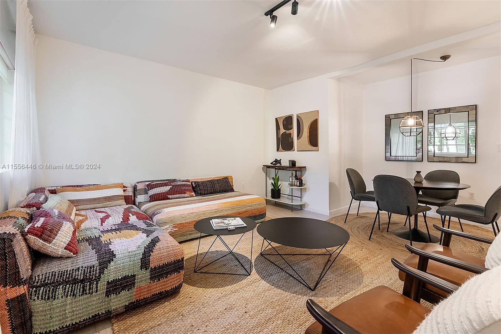 3917 N Meridian Ave 204, Miami Beach, Florida 33140, 1 Bedroom Bedrooms, ,2 BathroomsBathrooms,Residential,For Sale,3917 N Meridian Ave 204,A11556446