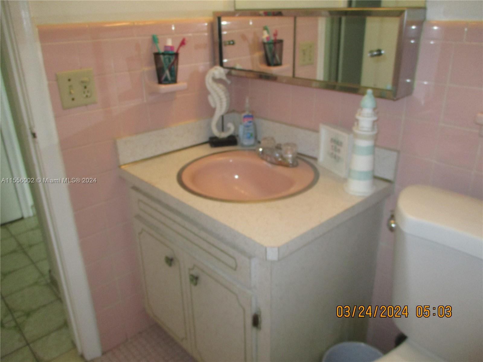 2461 Polk St 9, Hollywood, Florida 33020, 2 Bedrooms Bedrooms, ,1 BathroomBathrooms,Residential,For Sale,2461 Polk St 9,A11556002
