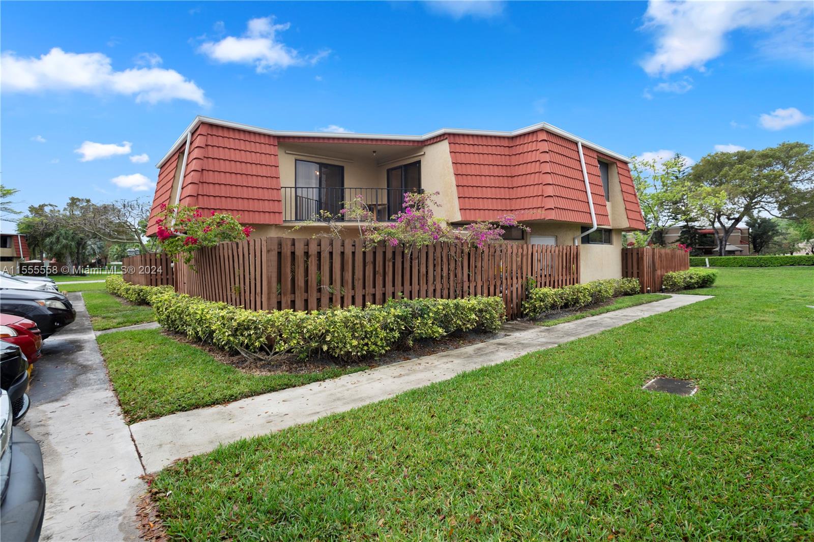 22910  Oxford Pl #C For Sale A11555558, FL