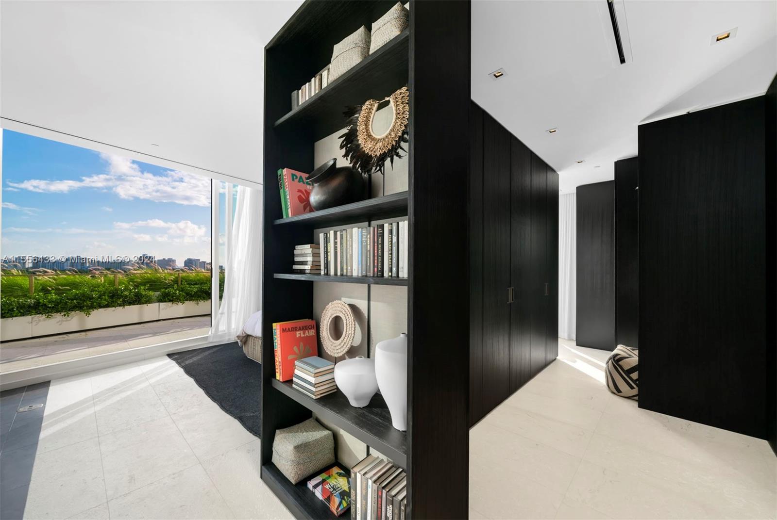4701 N Meridian Ave UPH21, Miami Beach, Florida 33140, 2 Bedrooms Bedrooms, ,2 BathroomsBathrooms,Residentiallease,For Rent,4701 N Meridian Ave UPH21,A11556433