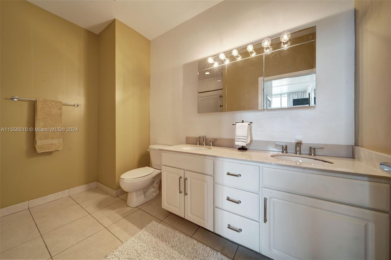 2001 Biscayne Blvd 2520, Miami, Florida 33137, 2 Bedrooms Bedrooms, ,2 BathroomsBathrooms,Residentiallease,For Rent,2001 Biscayne Blvd 2520,A11556510