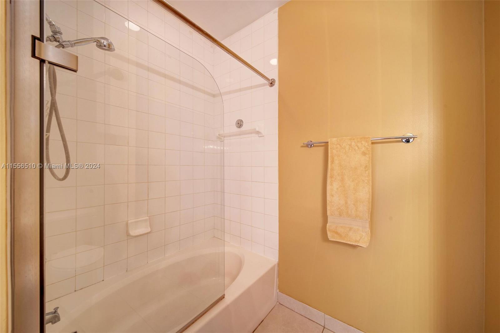 2001 Biscayne Blvd 2520, Miami, Florida 33137, 2 Bedrooms Bedrooms, ,2 BathroomsBathrooms,Residentiallease,For Rent,2001 Biscayne Blvd 2520,A11556510