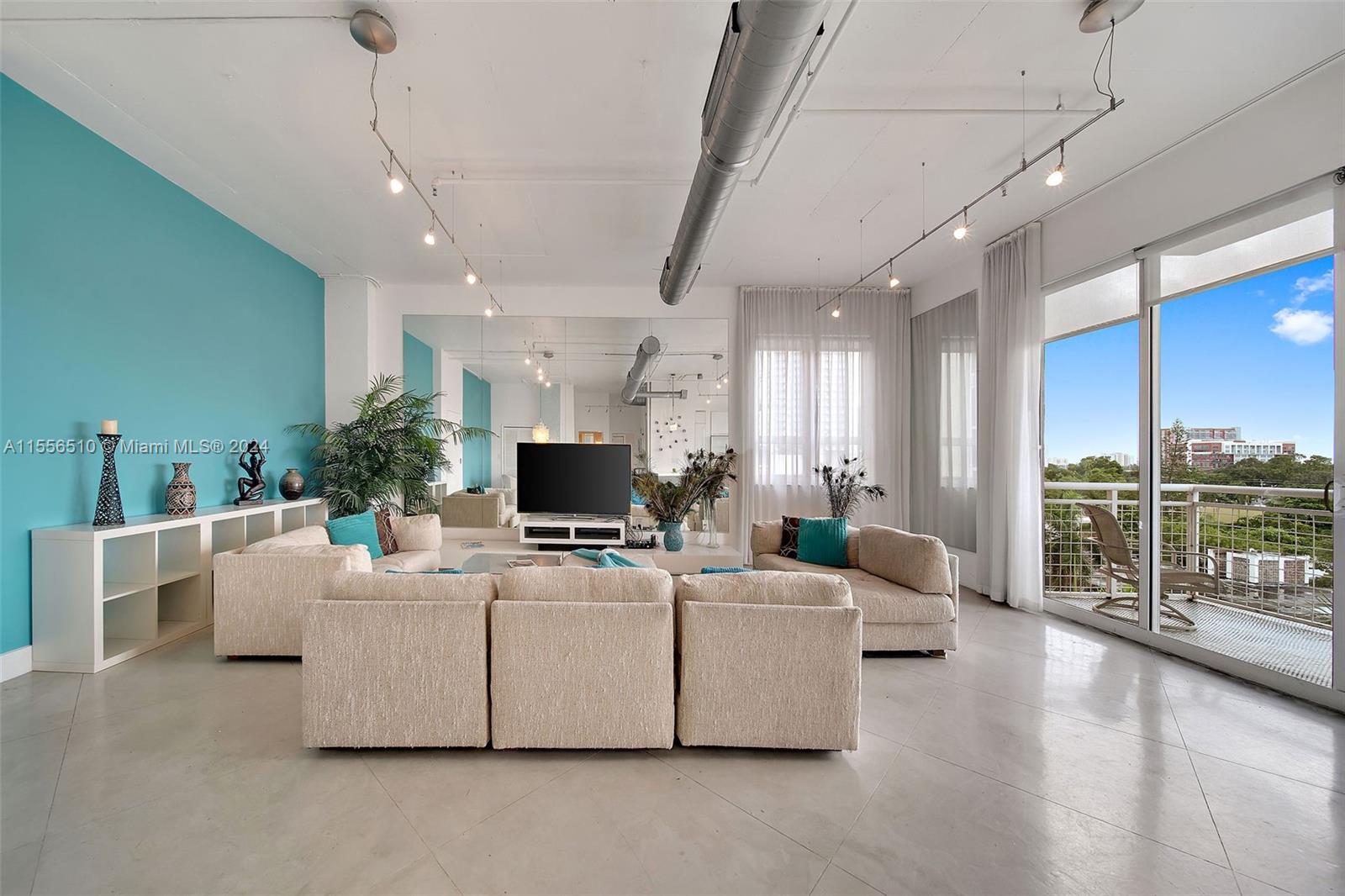 2001 Biscayne Blvd 2520, Miami, Florida 33137, 2 Bedrooms Bedrooms, ,2 BathroomsBathrooms,Residentiallease,For Rent,2001 Biscayne Blvd 2520,A11556510