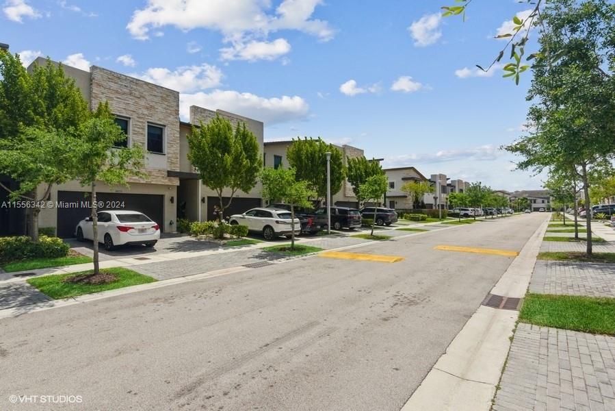 8025 NW 105th Ct, Doral, Florida 33178, 4 Bedrooms Bedrooms, ,3 BathroomsBathrooms,Residential,For Sale,8025 NW 105th Ct,A11556342