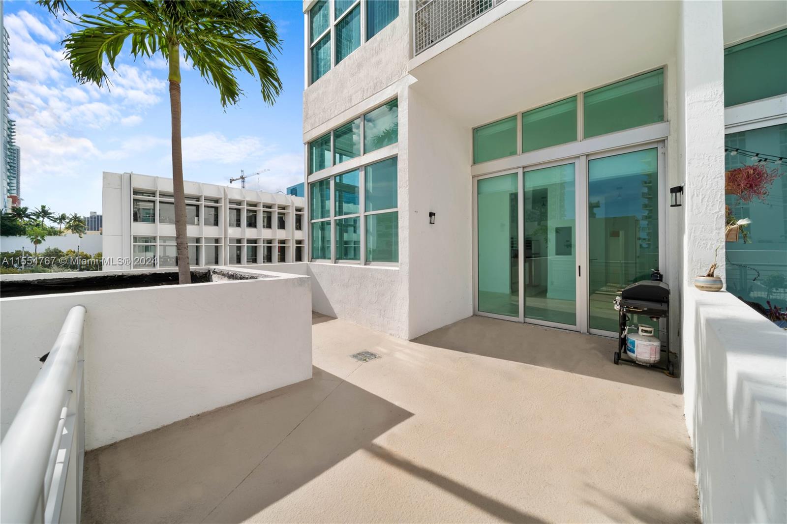 2200 NE 4th Ave 402, Miami, Florida 33137, 1 Bedroom Bedrooms, ,2 BathroomsBathrooms,Residential,For Sale,2200 NE 4th Ave 402,A11554767