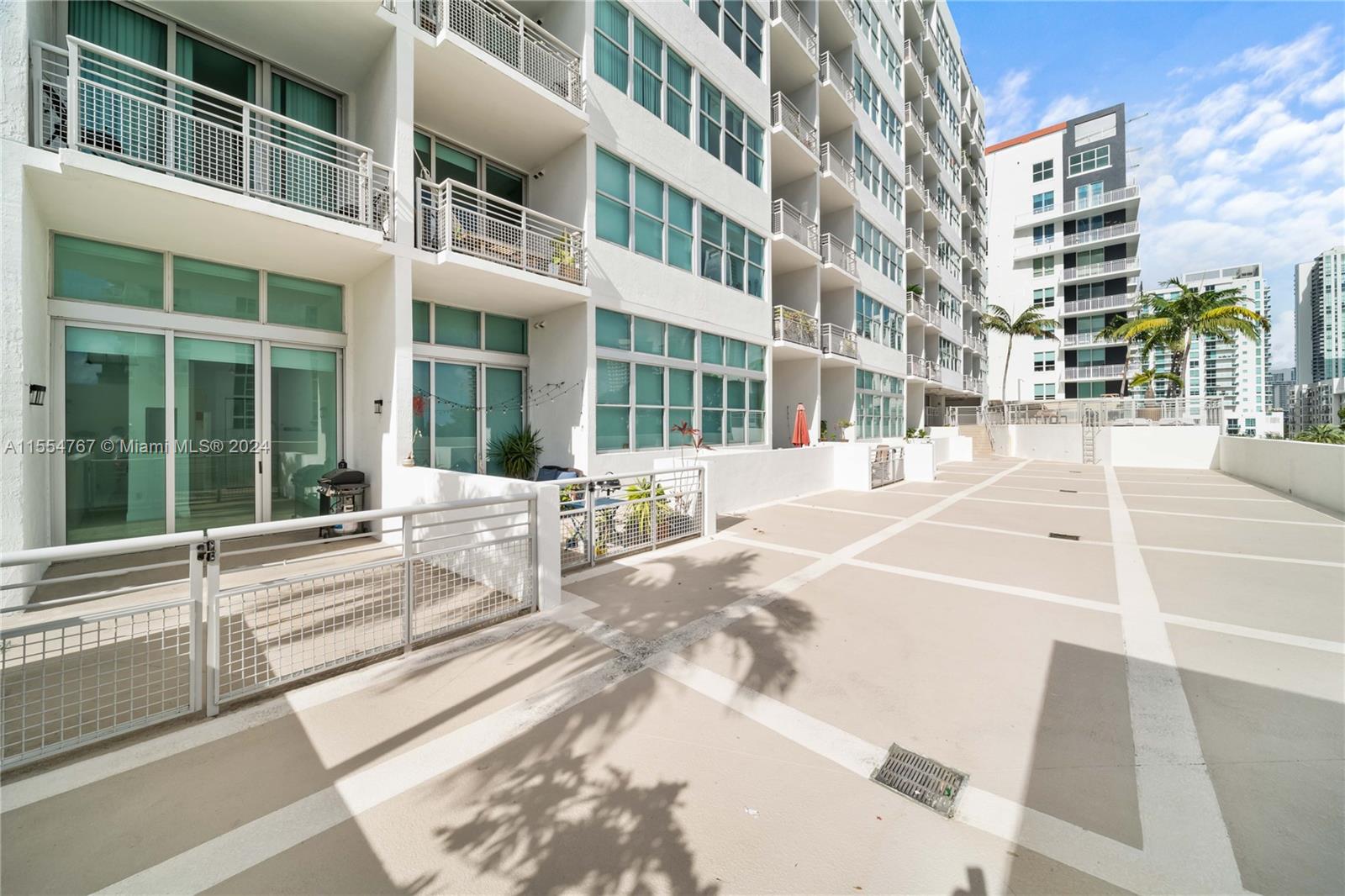 2200 NE 4th Ave 402, Miami, Florida 33137, 1 Bedroom Bedrooms, ,2 BathroomsBathrooms,Residential,For Sale,2200 NE 4th Ave 402,A11554767