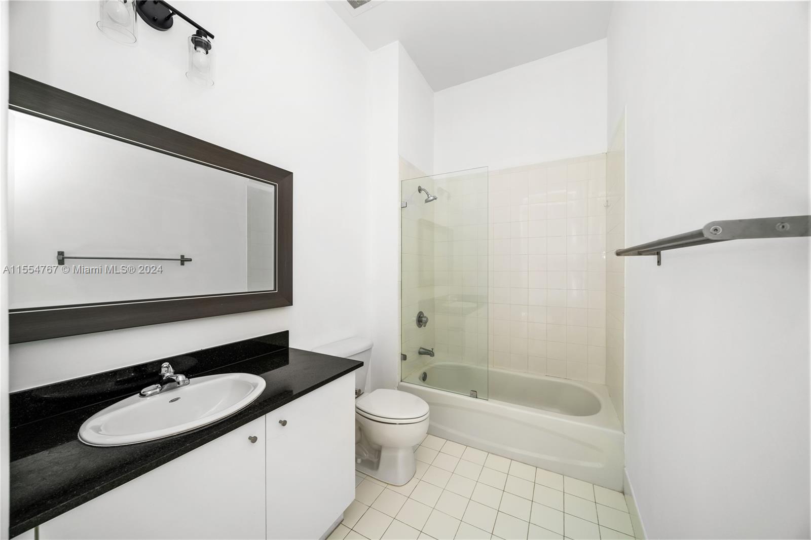 2200 NE 4th Ave 402, Miami, Florida 33137, 1 Bedroom Bedrooms, ,2 BathroomsBathrooms,Residential,For Sale,2200 NE 4th Ave 402,A11554767