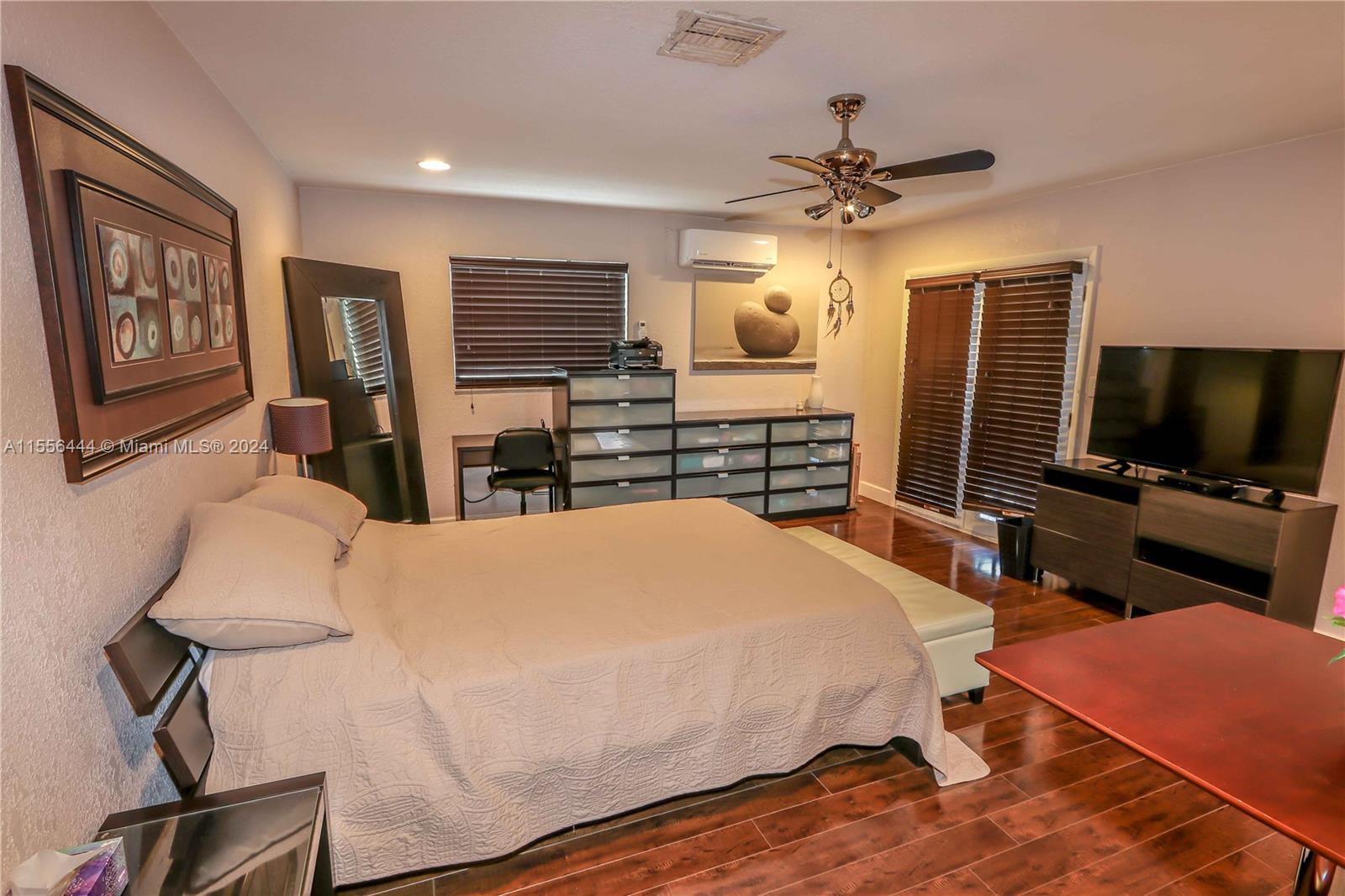 5635 SW 5th Ter, Miami, Florida 33134, 3 Bedrooms Bedrooms, ,2 BathroomsBathrooms,Residential,For Sale,5635 SW 5th Ter,A11556444