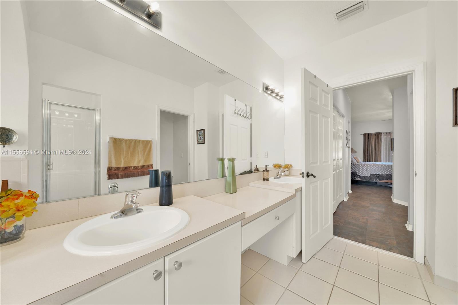 1950 SE 23rd Ter, Homestead, Florida 33035, 4 Bedrooms Bedrooms, ,3 BathroomsBathrooms,Residential,For Sale,1950 SE 23rd Ter,A11556594