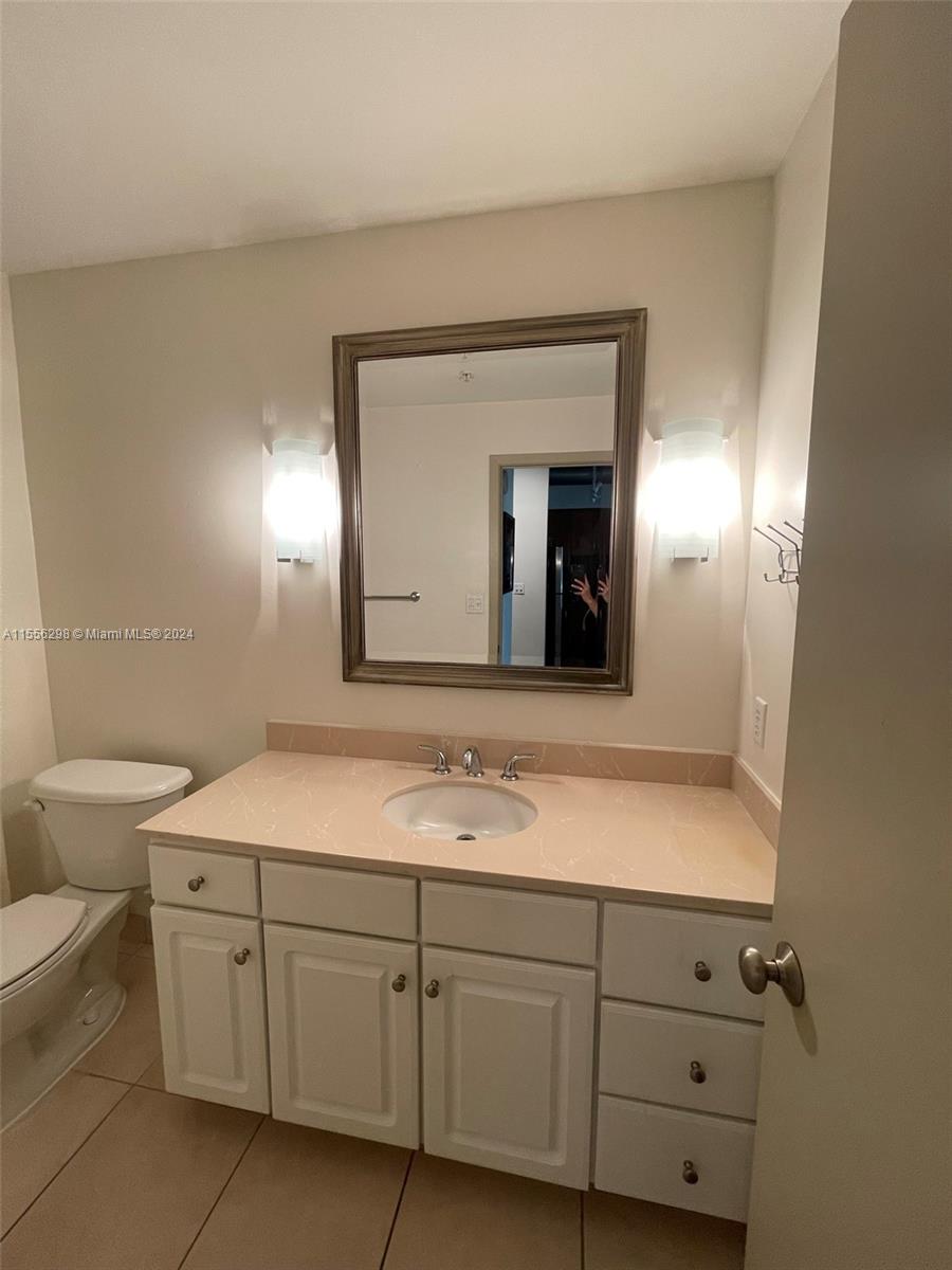 2001 BISCAYNE BL 2217, Miami, Florida 33132, 2 Bedrooms Bedrooms, ,2 BathroomsBathrooms,Residential,For Sale,2001 BISCAYNE BL 2217,A11556298